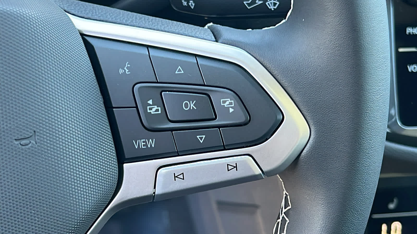 2024 Volkswagen Tiguan SE 27