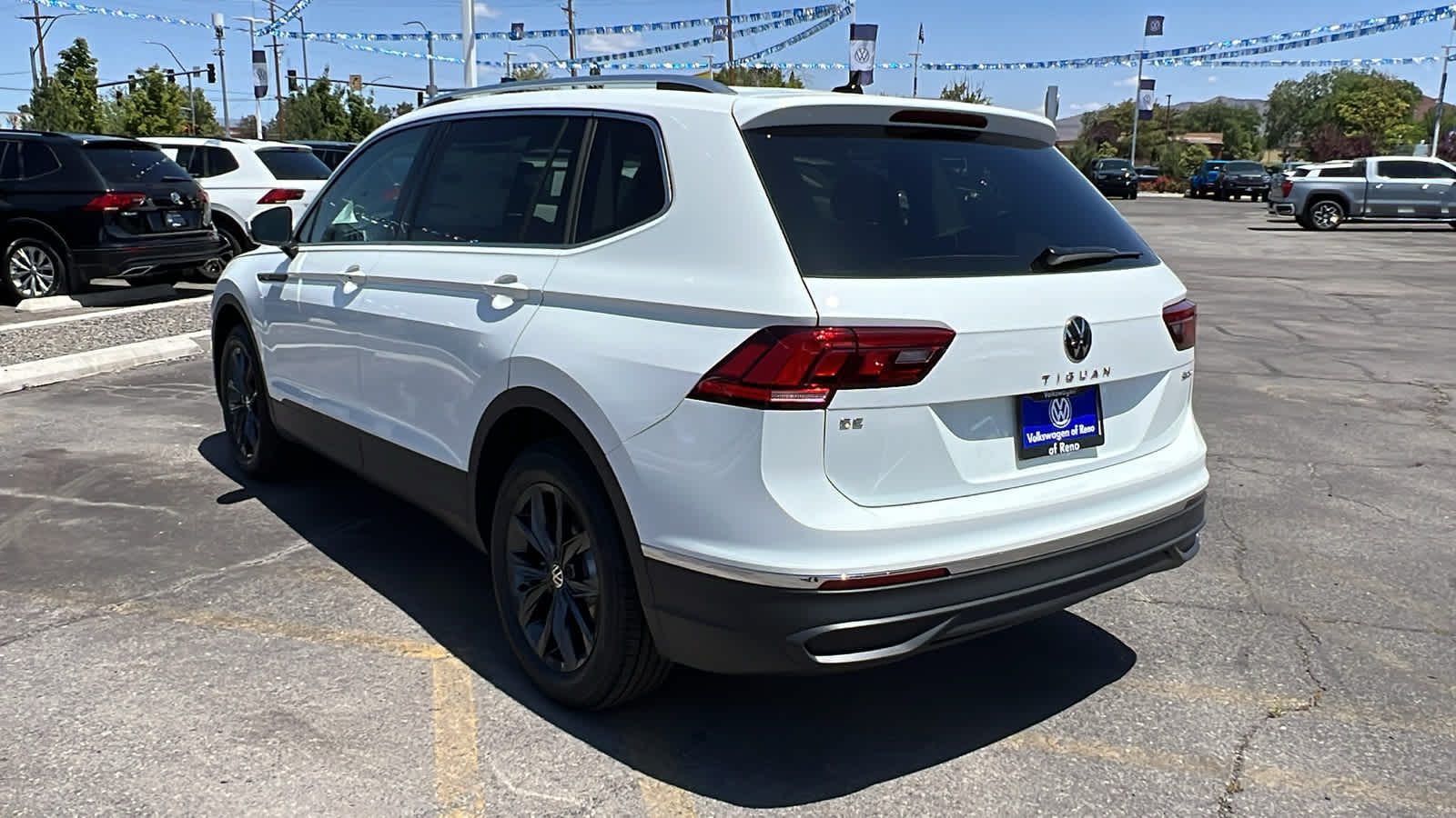 2024 Volkswagen Tiguan SE 4