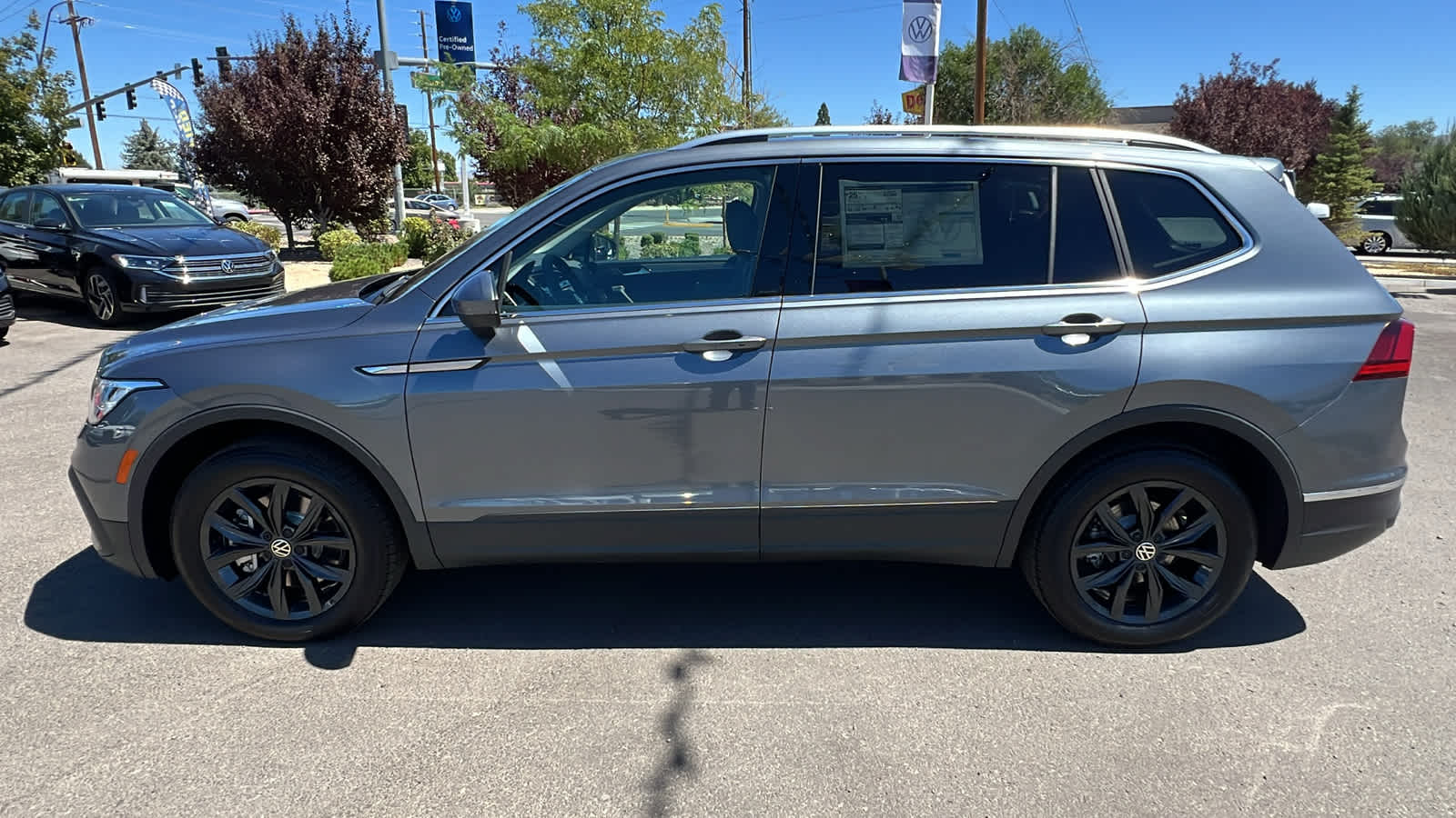 2024 Volkswagen Tiguan SE 3