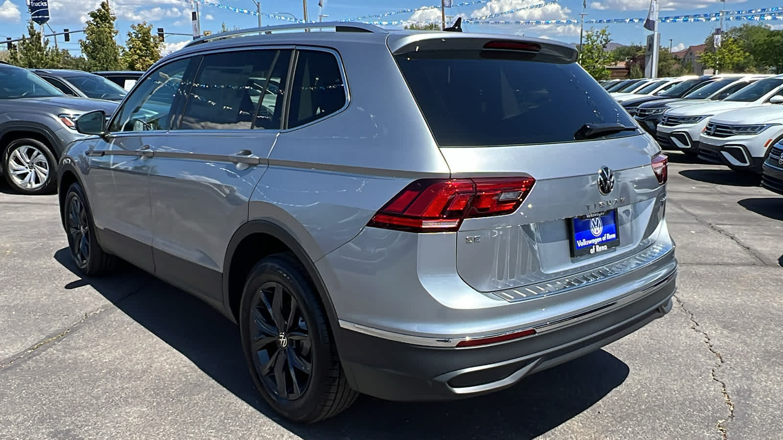 2024 Volkswagen Tiguan SE 4