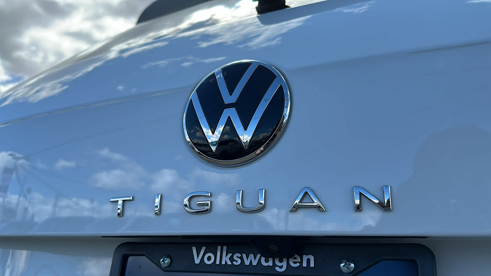 2023 Volkswagen Tiguan S 8