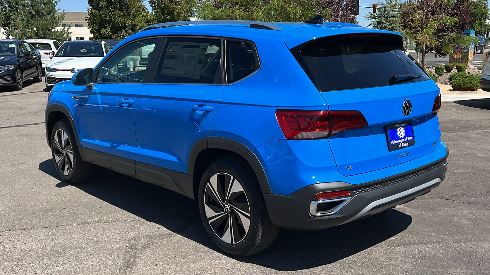 2024 Volkswagen Taos SE 4