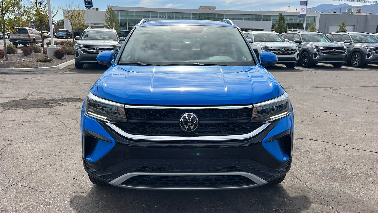 2024 Volkswagen Taos SE 6