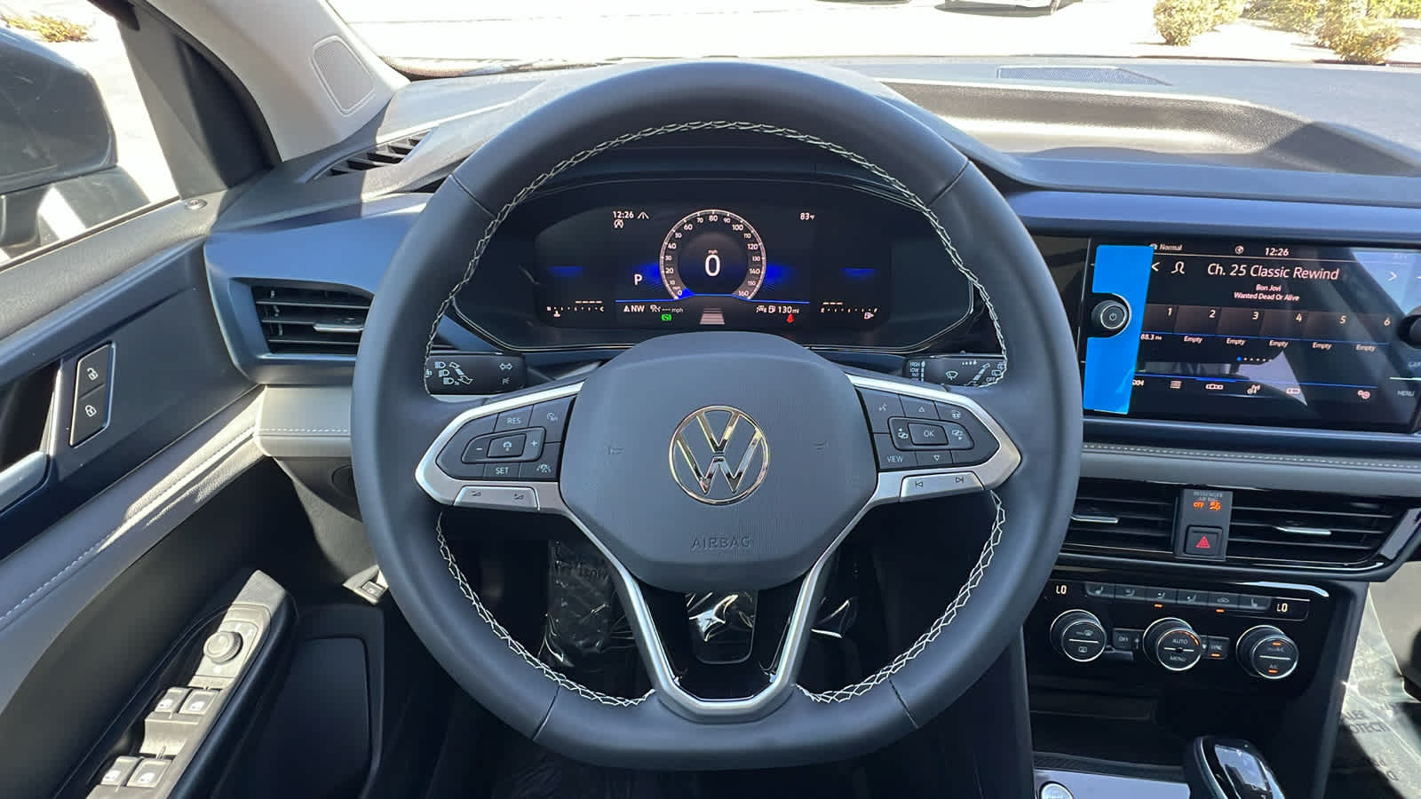 2024 Volkswagen Taos SE 15