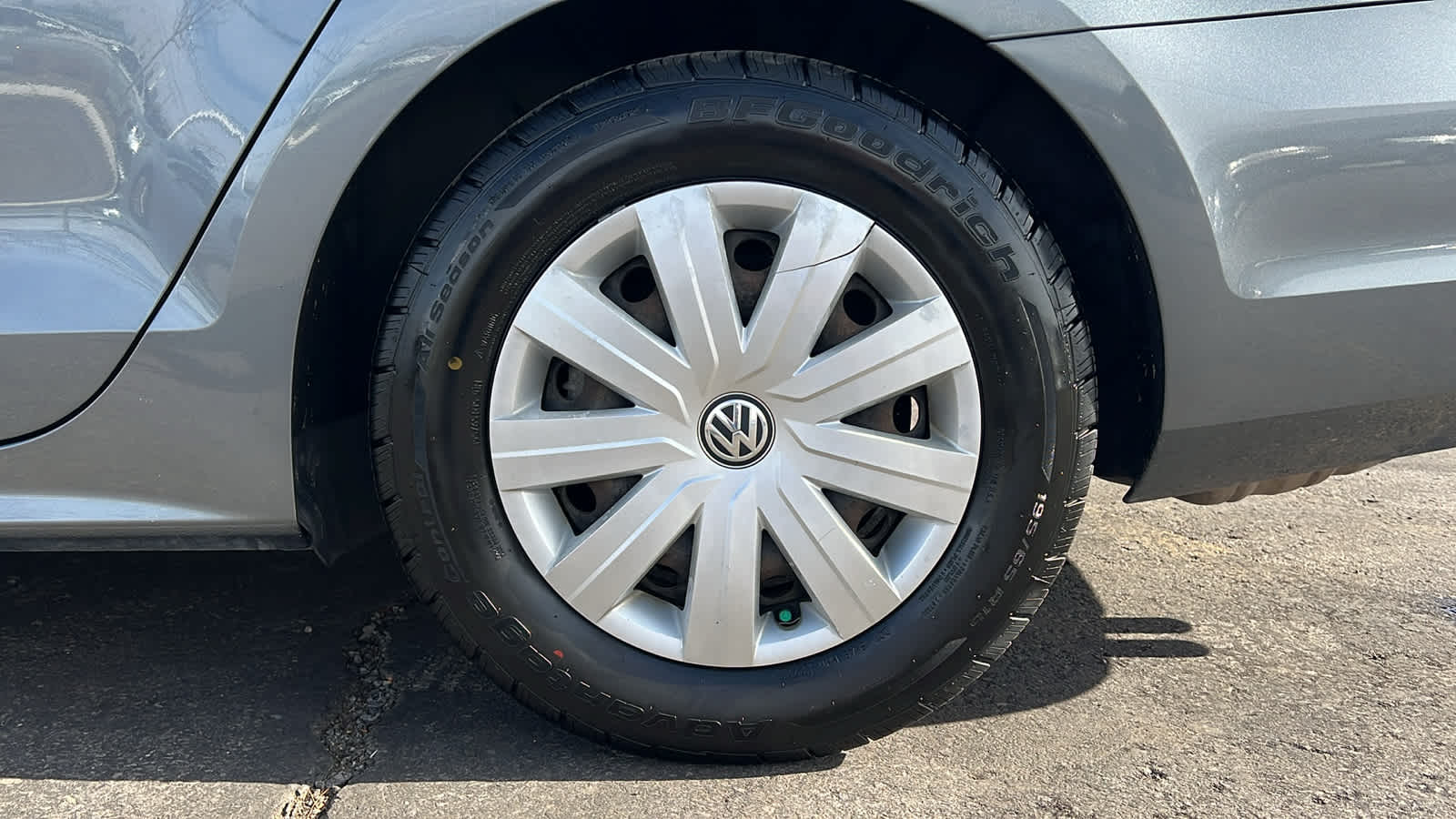 2015 Volkswagen Jetta 2.0L S 8