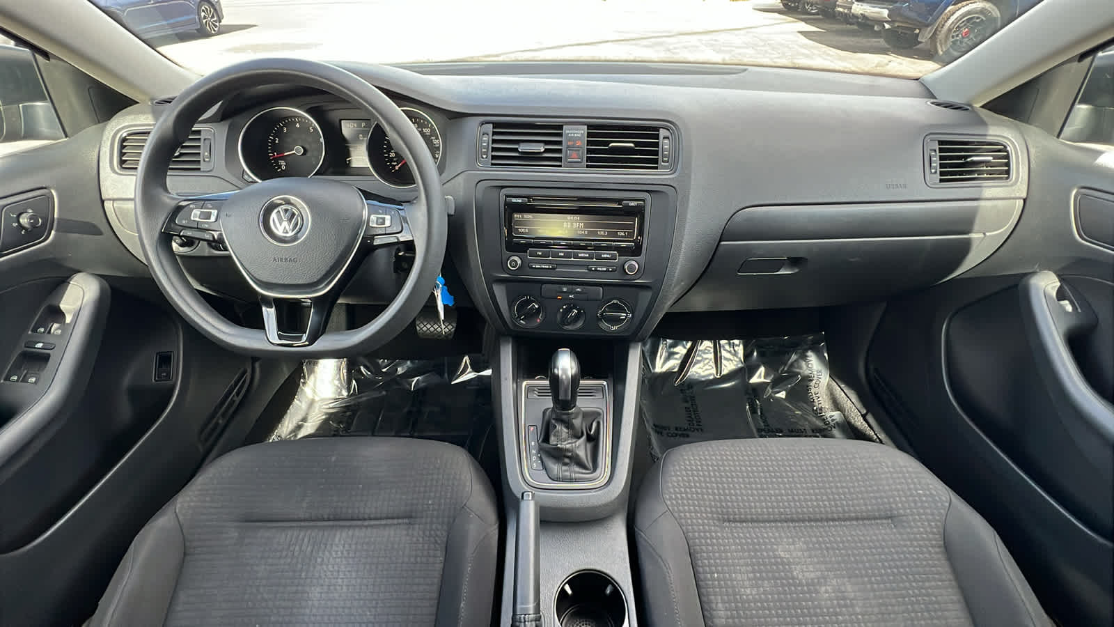 2015 Volkswagen Jetta 2.0L S 10