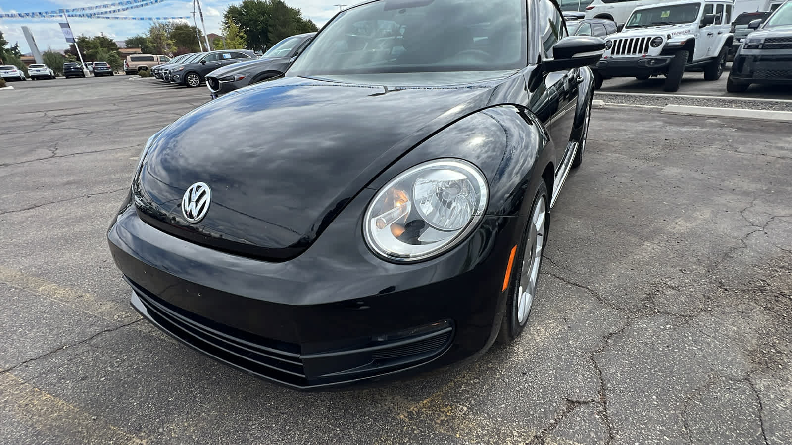 2015 Volkswagen Beetle 1.8T w/Sound/Nav 23