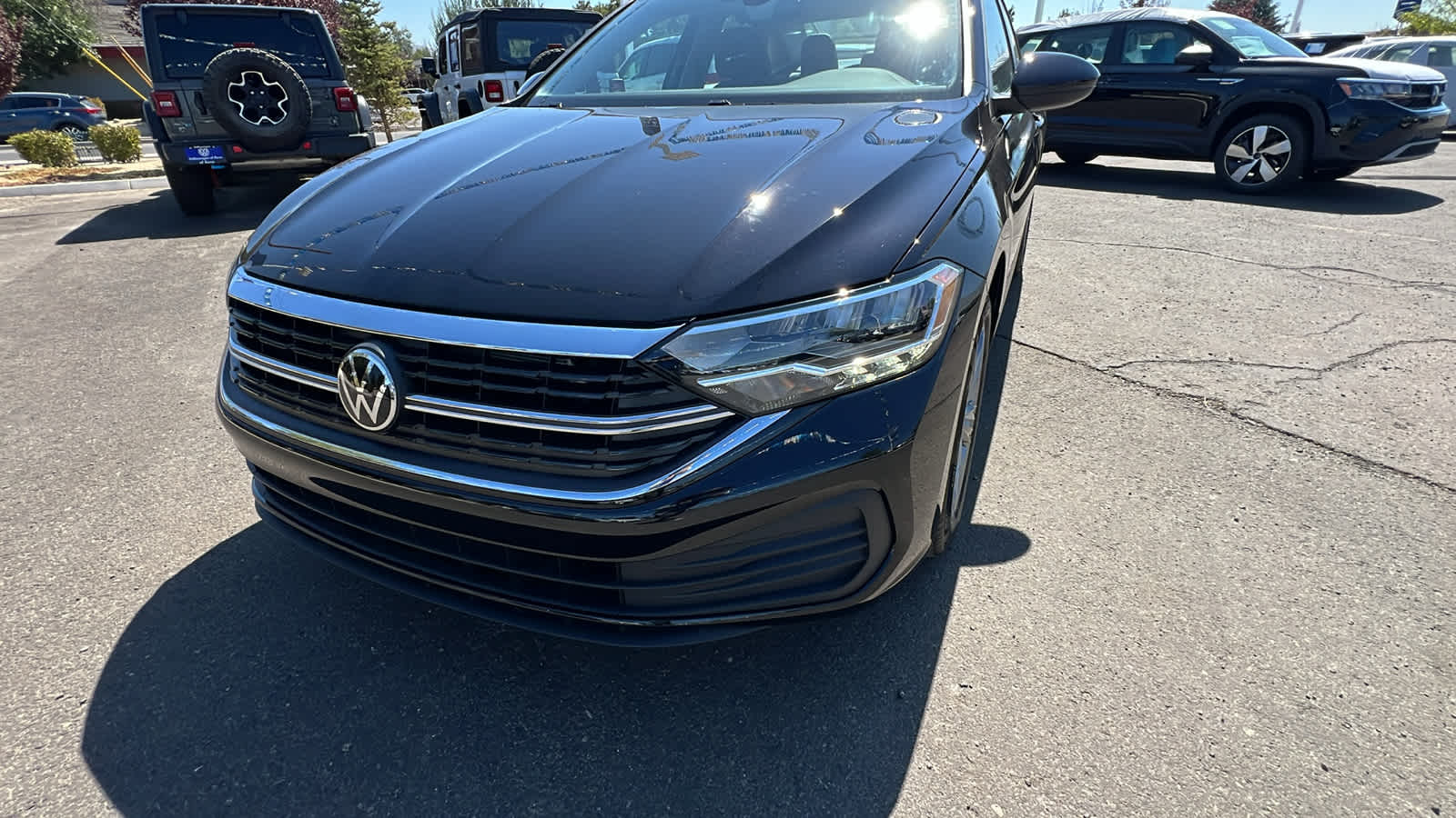 2024 Volkswagen Jetta SE 22