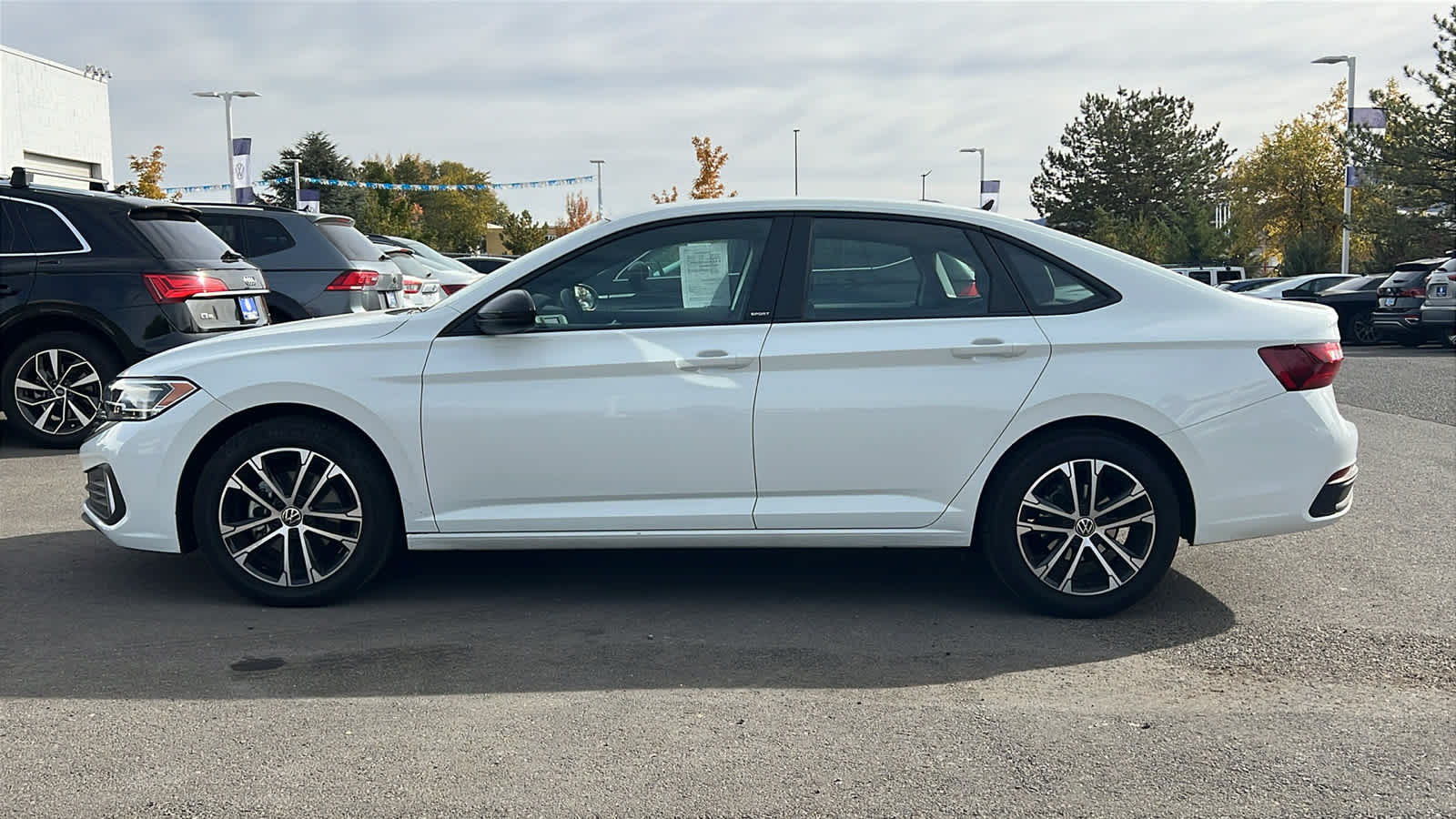 2024 Volkswagen Jetta Sport 2