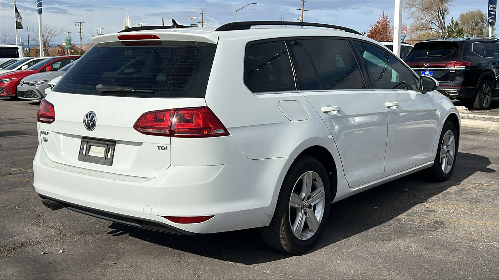 2015 Volkswagen Golf SportWagen TDI S 5