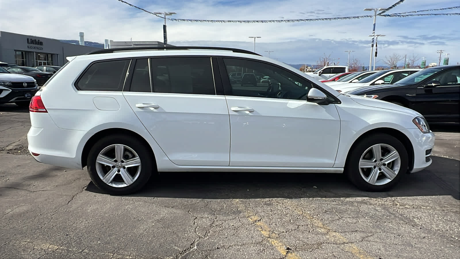 2015 Volkswagen Golf SportWagen TDI S 6