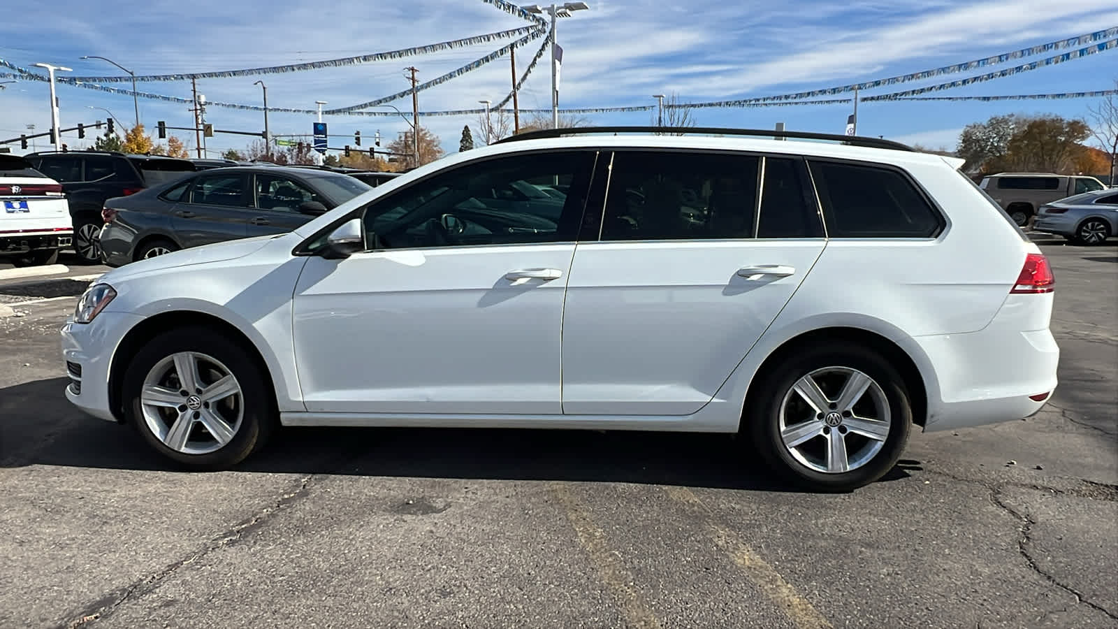 2015 Volkswagen Golf SportWagen TDI S 2