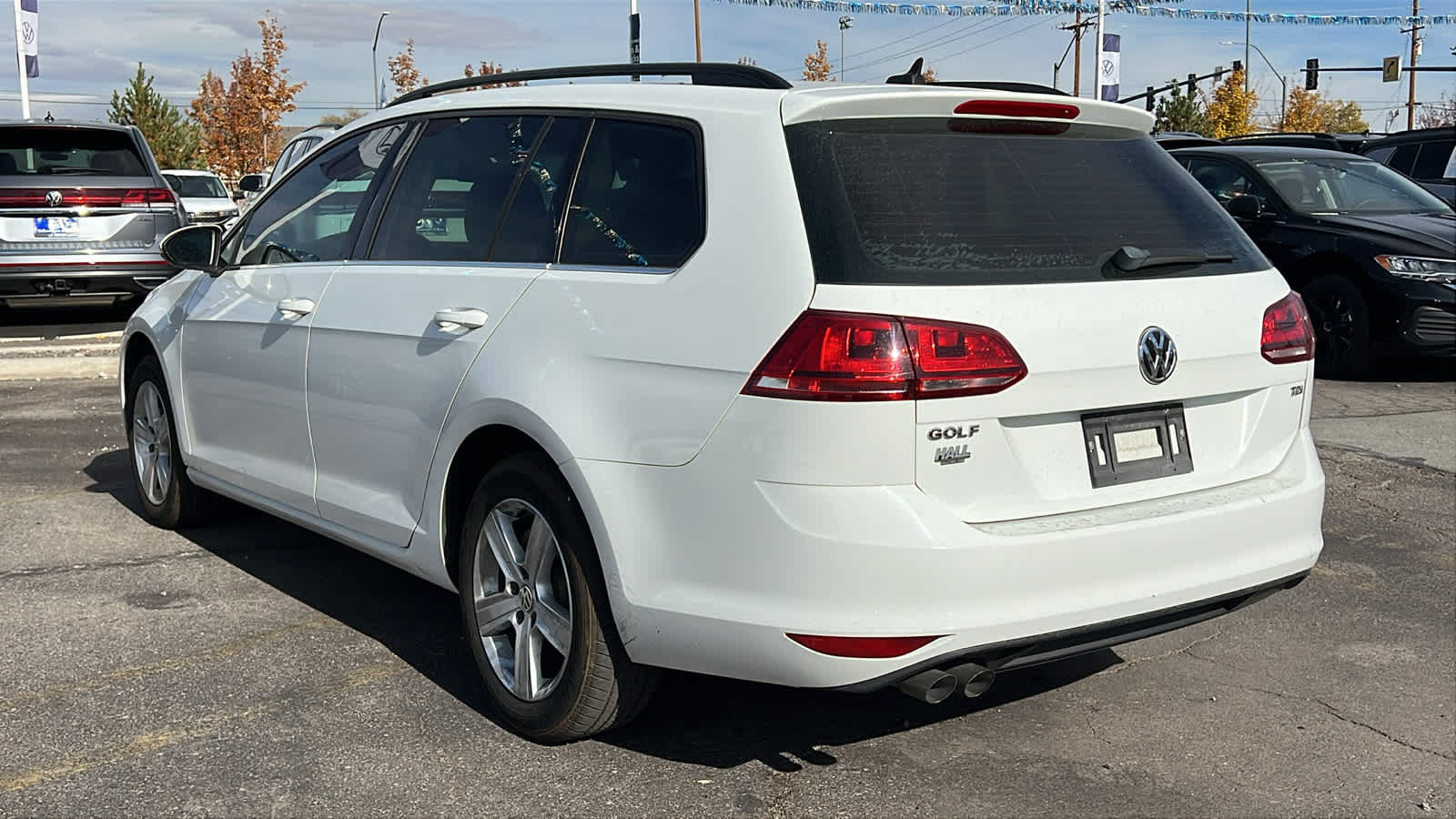 2015 Volkswagen Golf SportWagen TDI S 3