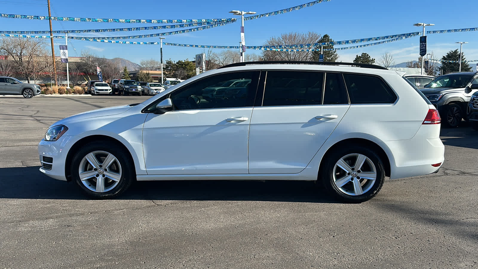 2015 Volkswagen Golf SportWagen TDI S 3