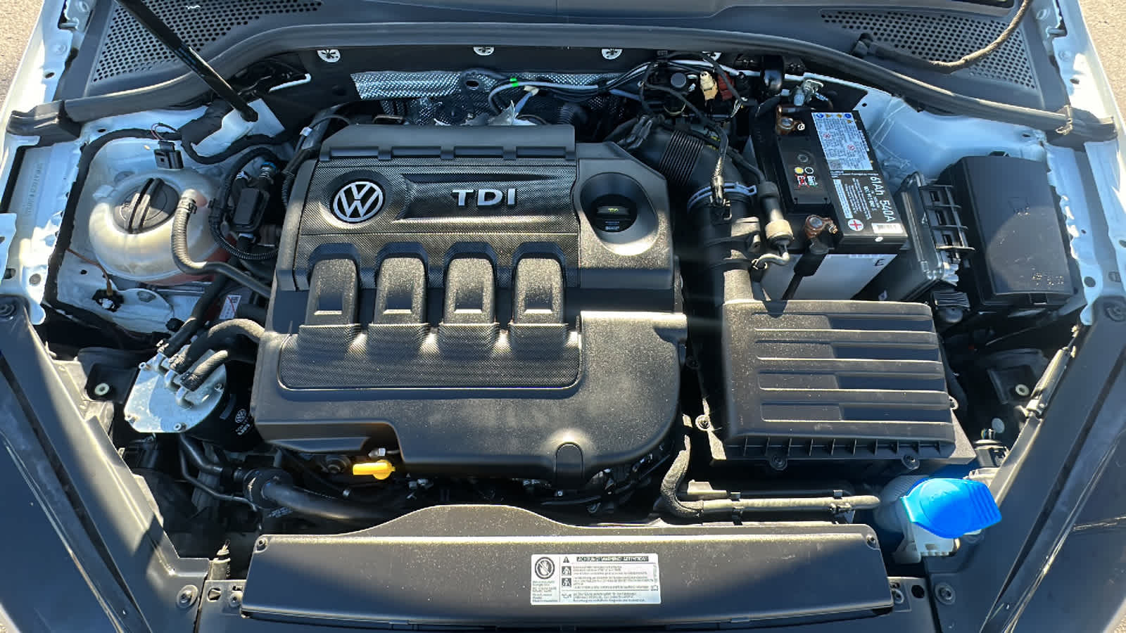 2015 Volkswagen Golf SportWagen TDI S 9