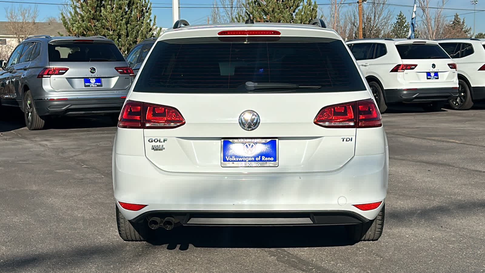 2015 Volkswagen Golf SportWagen TDI S 5