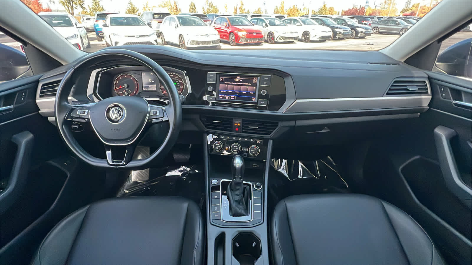 2019 Volkswagen Jetta SE 10