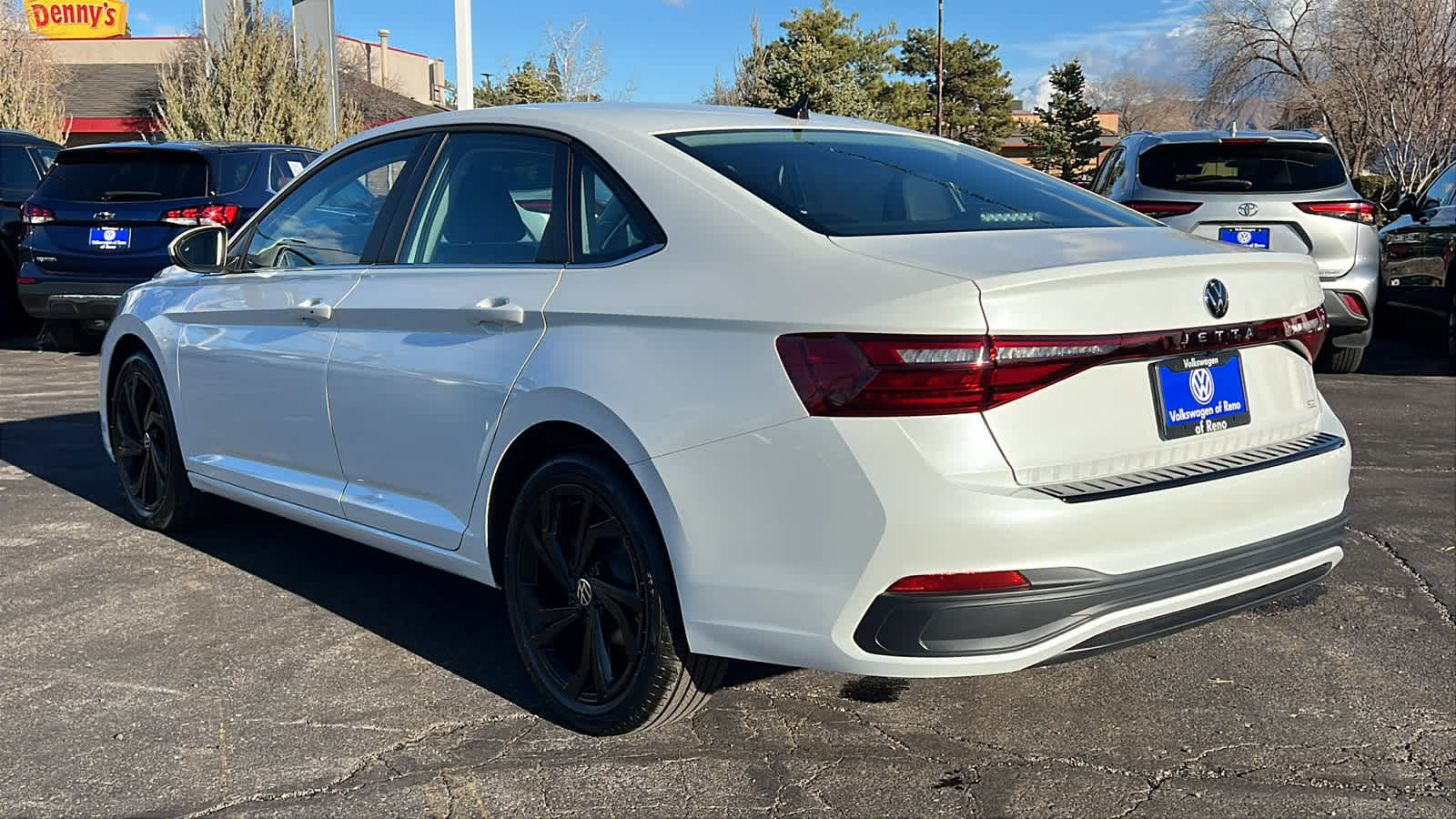 2025 Volkswagen Jetta SE 4