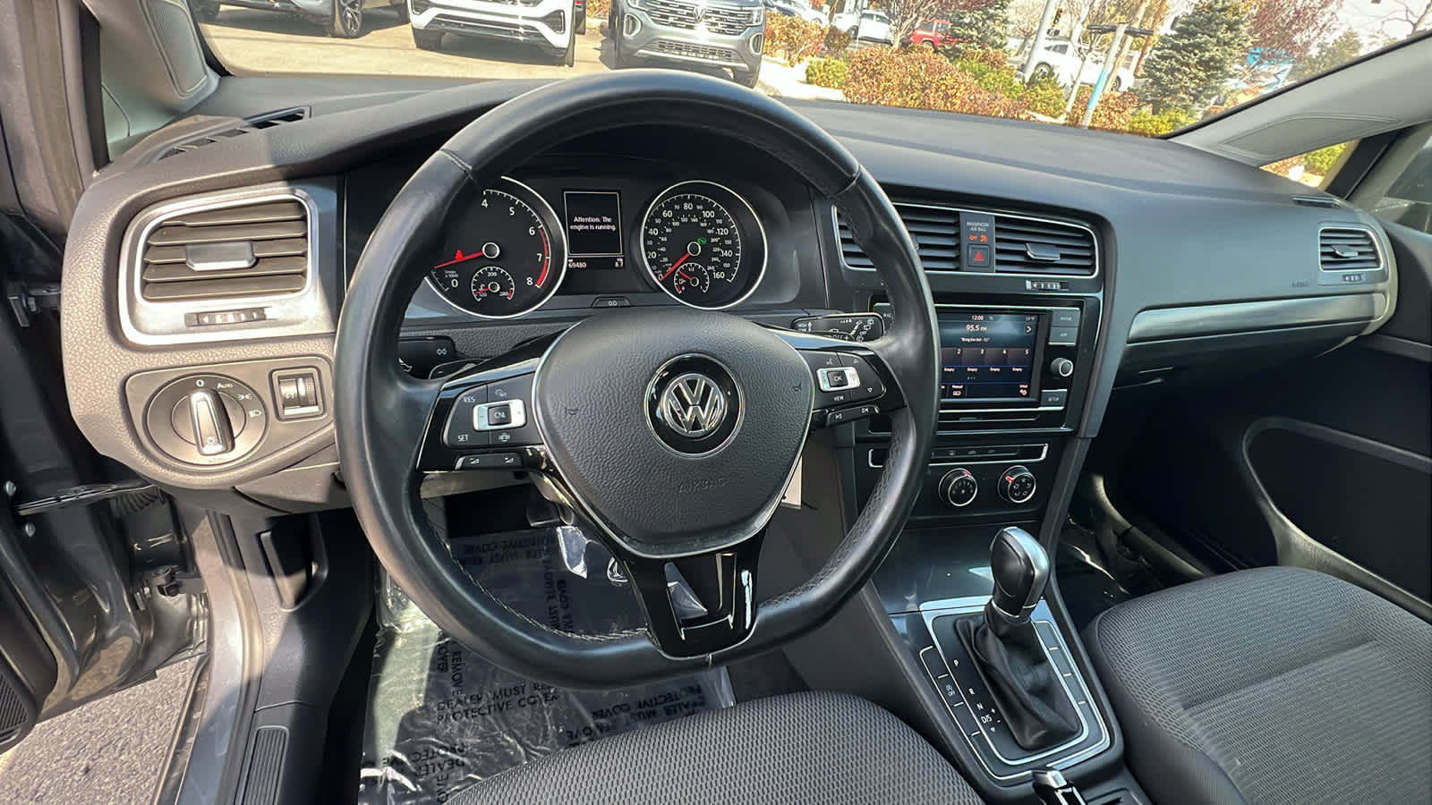 2019 Volkswagen Golf S 2