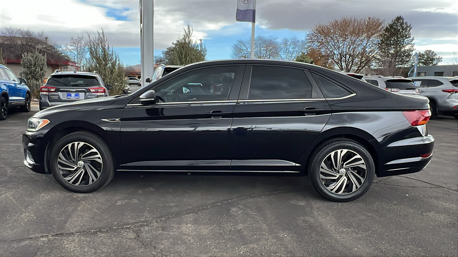 2019 Volkswagen Jetta SEL Premium 3