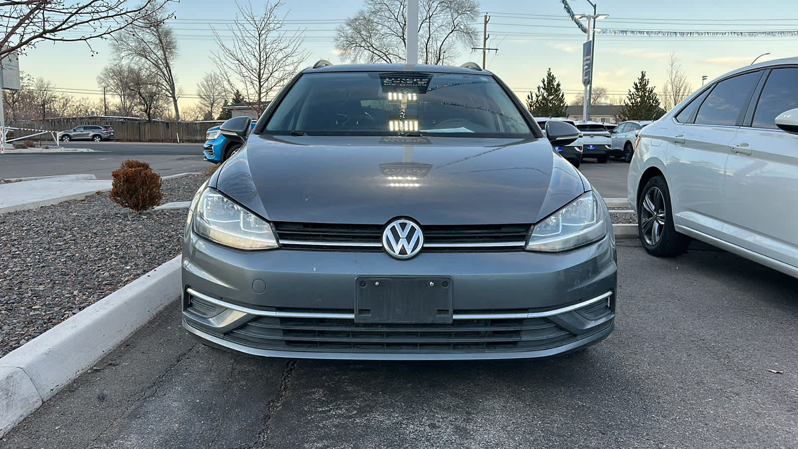 2019 Volkswagen Golf SportWagen S 11