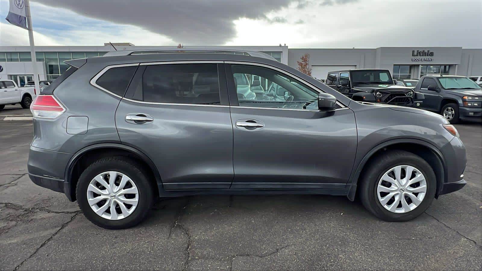 2016 Nissan Rogue S 6