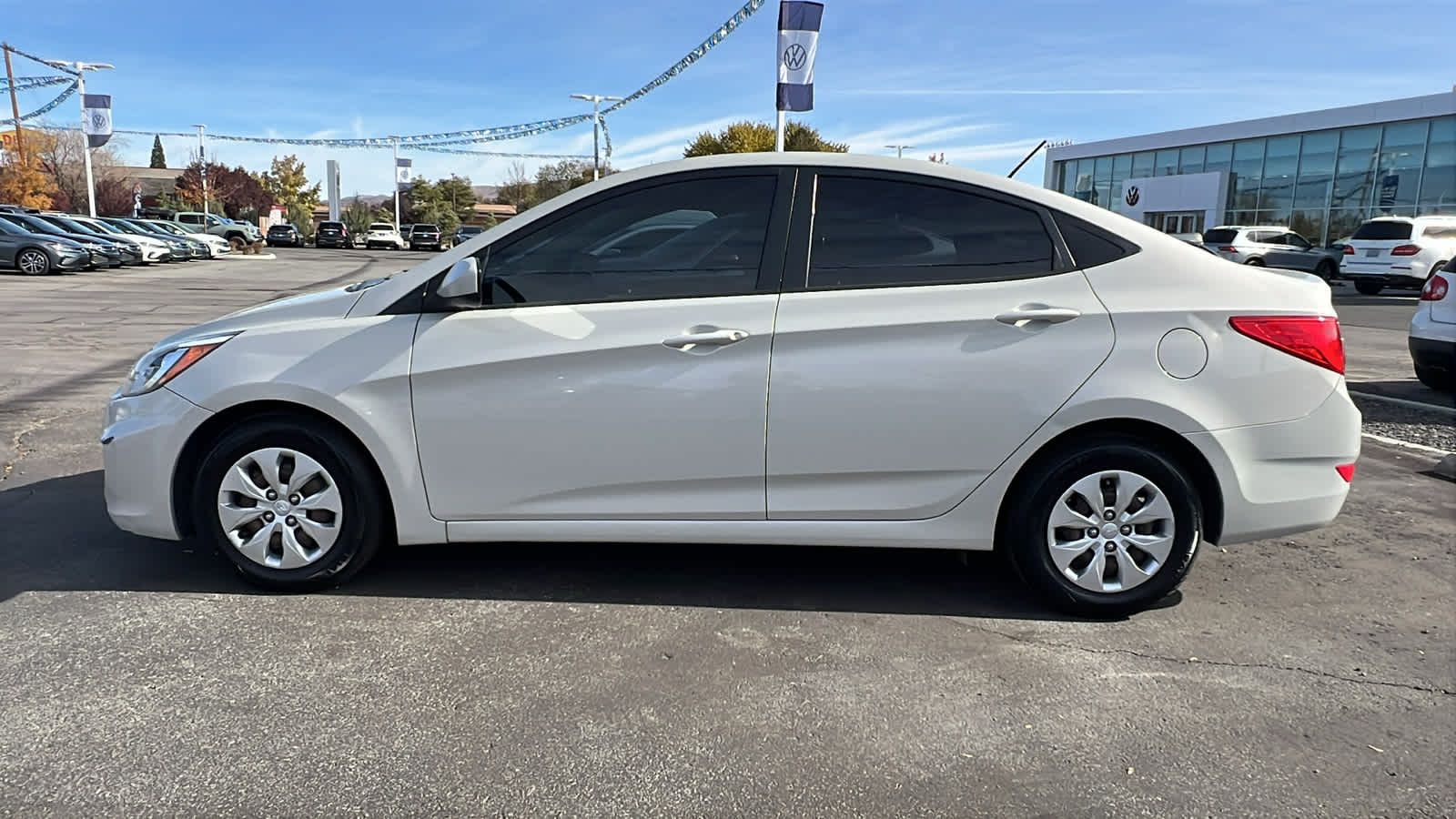 2016 Hyundai Accent SE 3