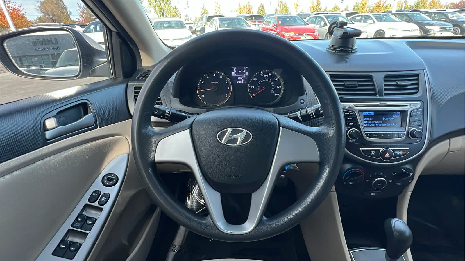 2016 Hyundai Accent SE 15