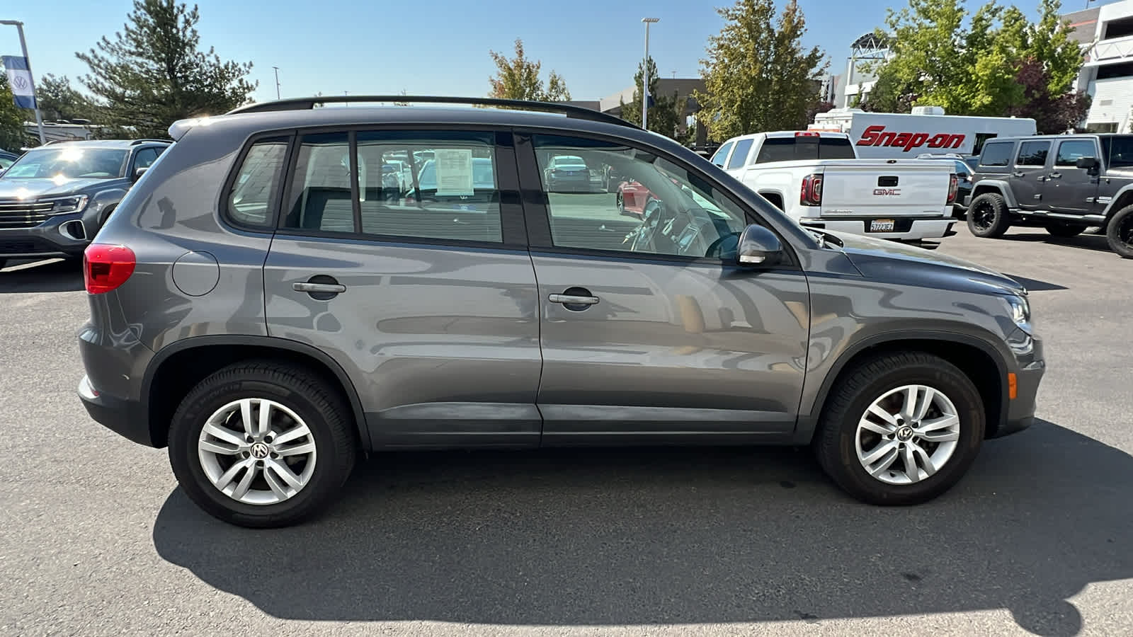 2017 Volkswagen Tiguan  4