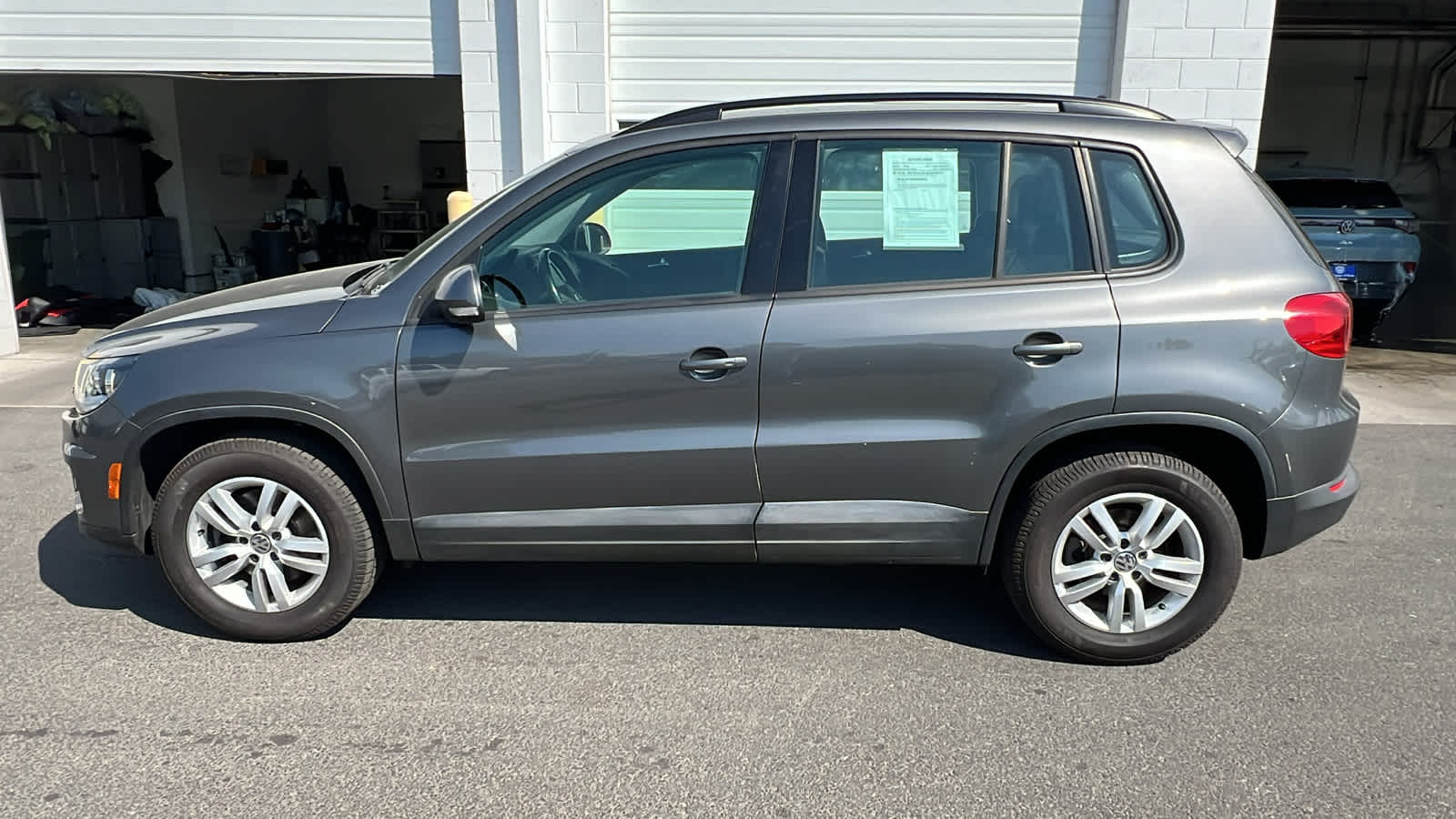 2017 Volkswagen Tiguan  8