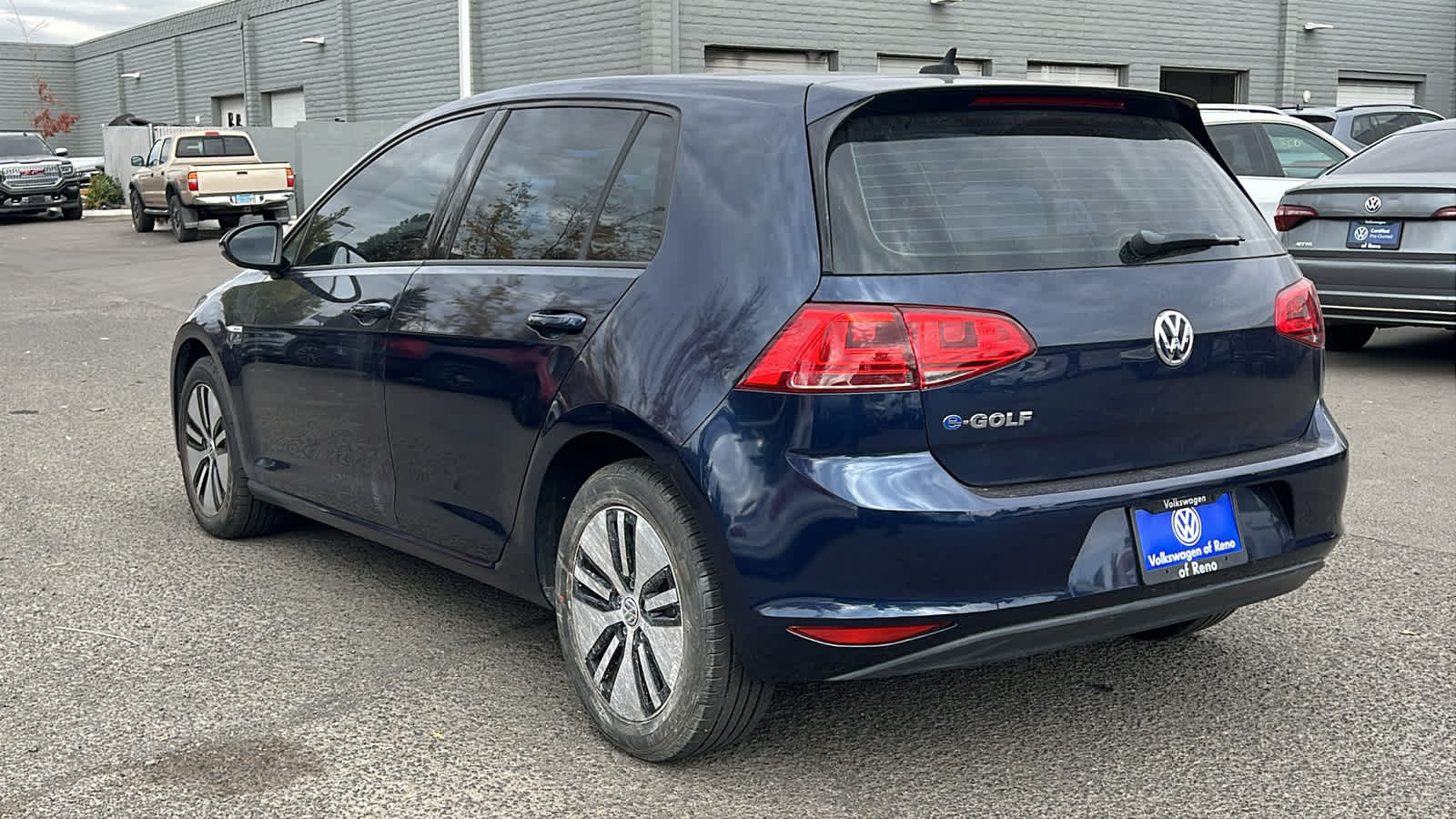 2016 Volkswagen e-Golf SE 3