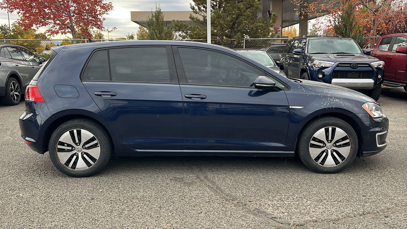 2016 Volkswagen e-Golf SE 6