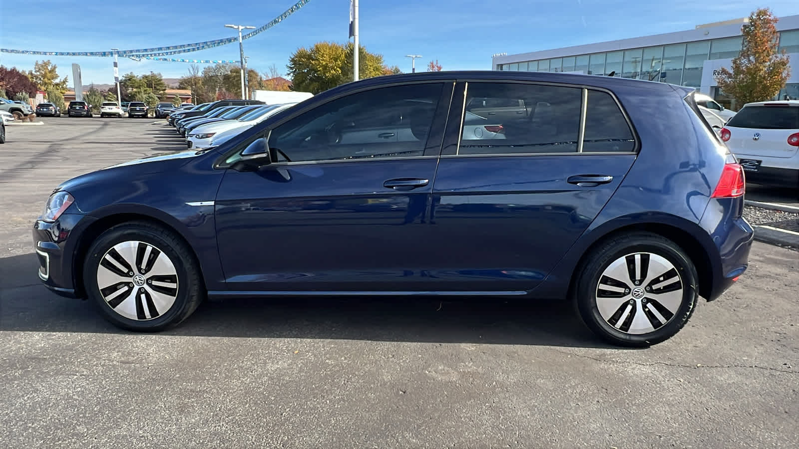 2016 Volkswagen e-Golf SE 3