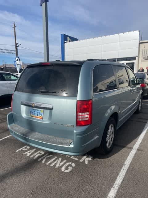 2010 Chrysler Town & Country Touring 5