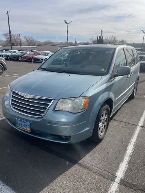 2010 Chrysler Town & Country Touring 2