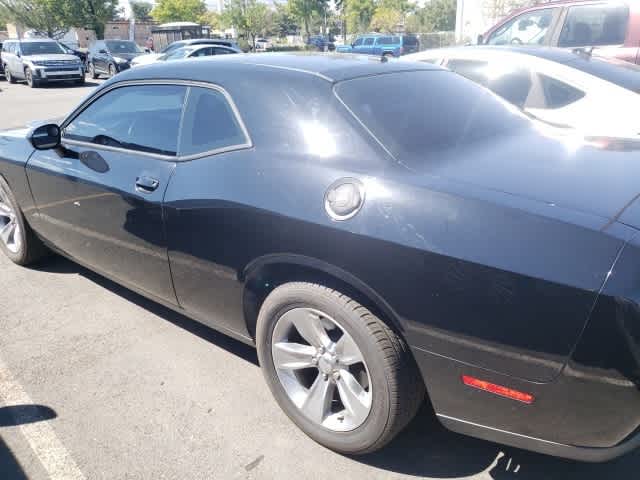 2016 Dodge Challenger SXT 4