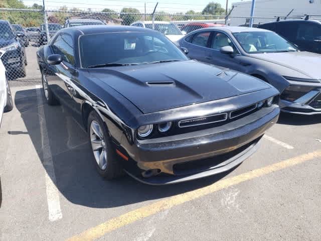 2016 Dodge Challenger SXT 2