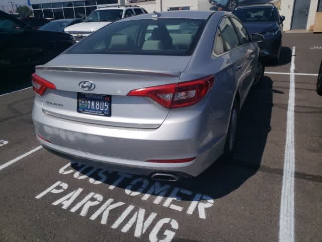 2015 Hyundai Sonata 2.4L SE 3