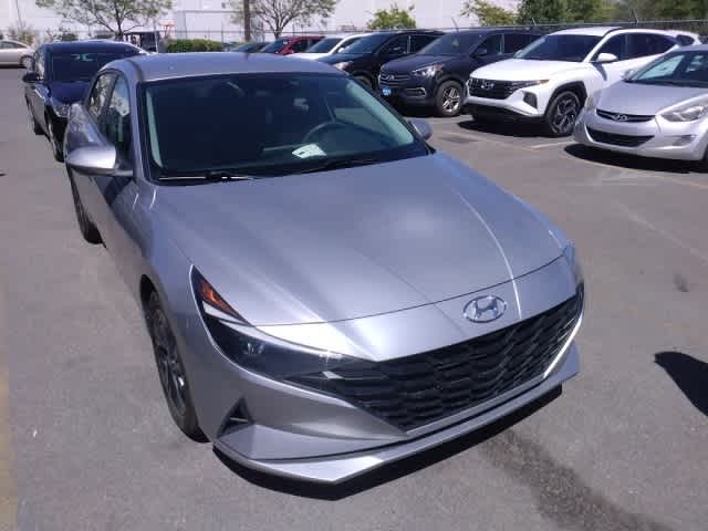 2021 Hyundai Elantra SEL 3