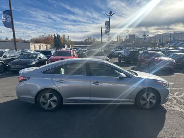 2017 Hyundai Sonata Hybrid Limited 6