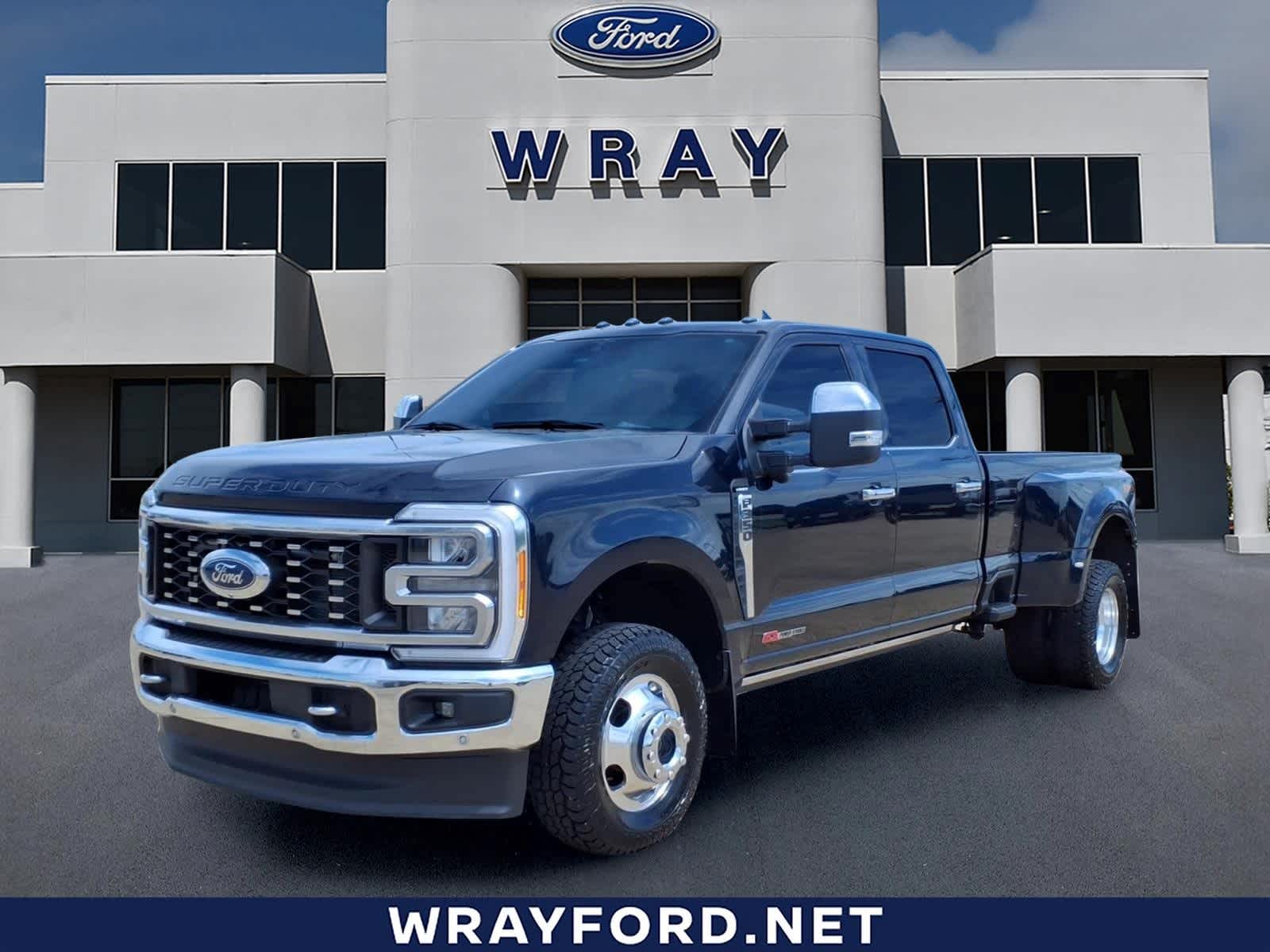  2023 Ford F-350 Super Duty Lariat Crew Cab LB DRW 4WD   
