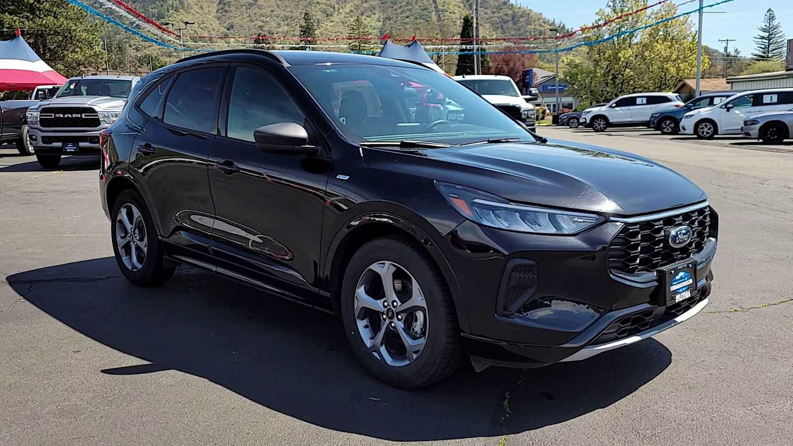 Used 2023 Ford Escape ST-Line with VIN 1FMCU0MN9PUA42009 for sale in Grants Pass, OR