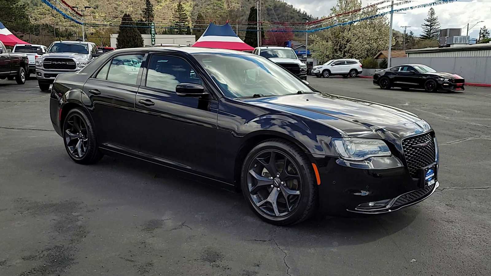 Used 2022 Chrysler 300 S with VIN 2C3CCABG5NH130917 for sale in Grants Pass, OR