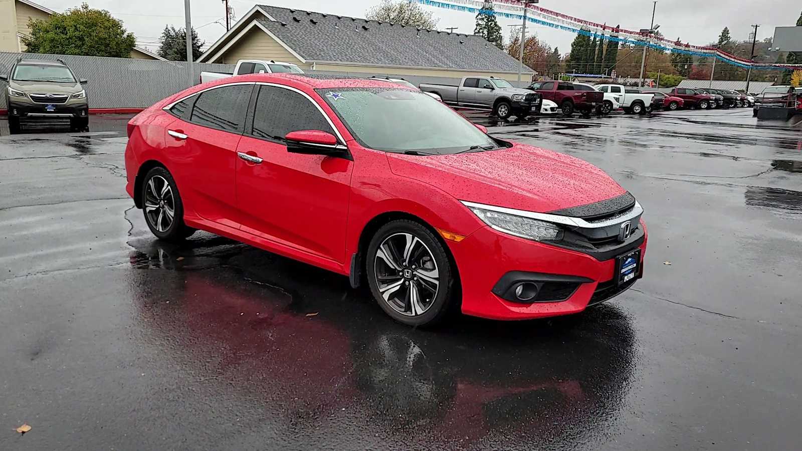 Used 2018 Honda Civic Touring with VIN JHMFC1F93JX033420 for sale in Grants Pass, OR