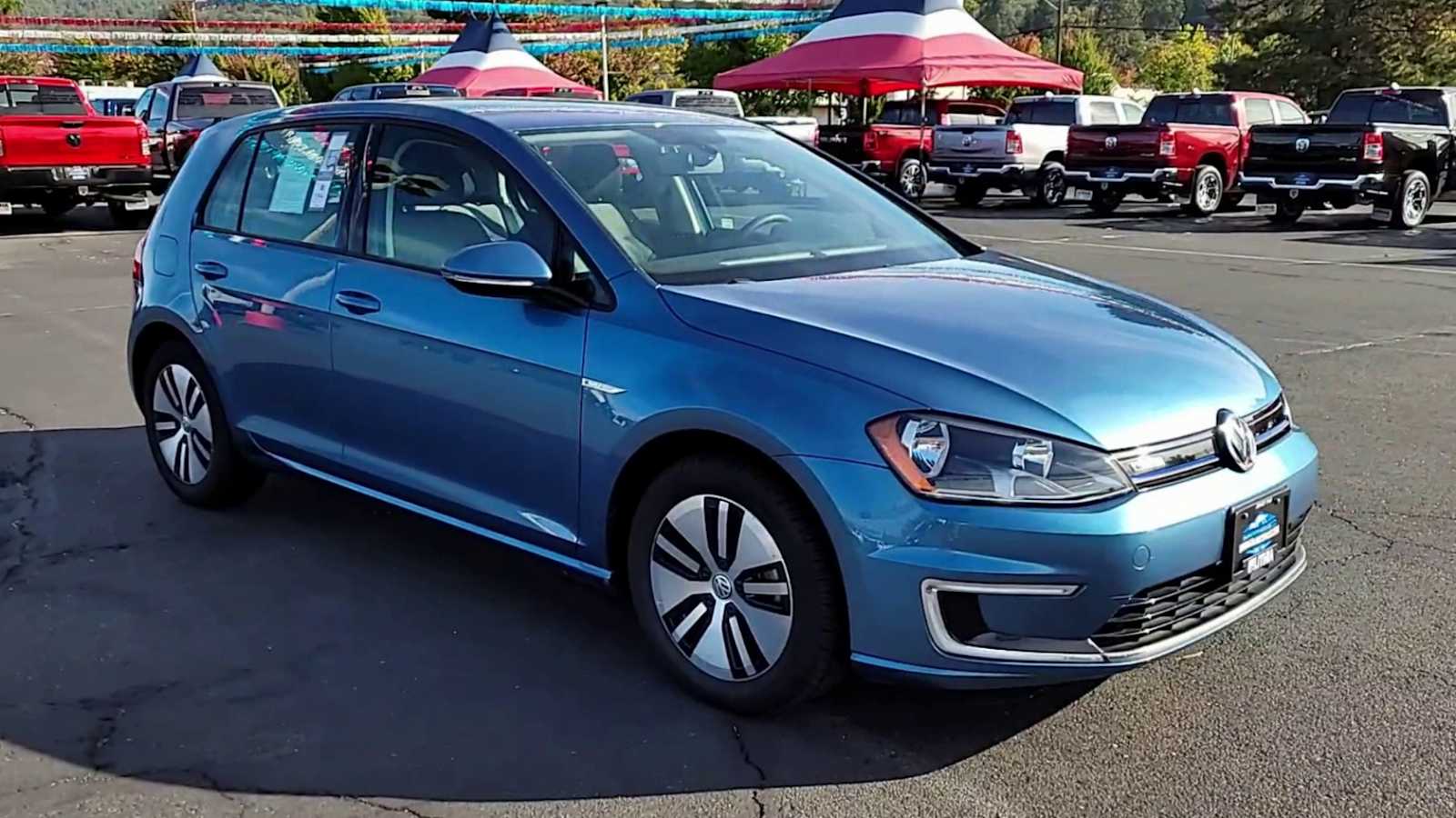 Used 2016 Volkswagen e-Golf e-Golf SE with VIN WVWKP7AU2GW903336 for sale in Grants Pass, OR