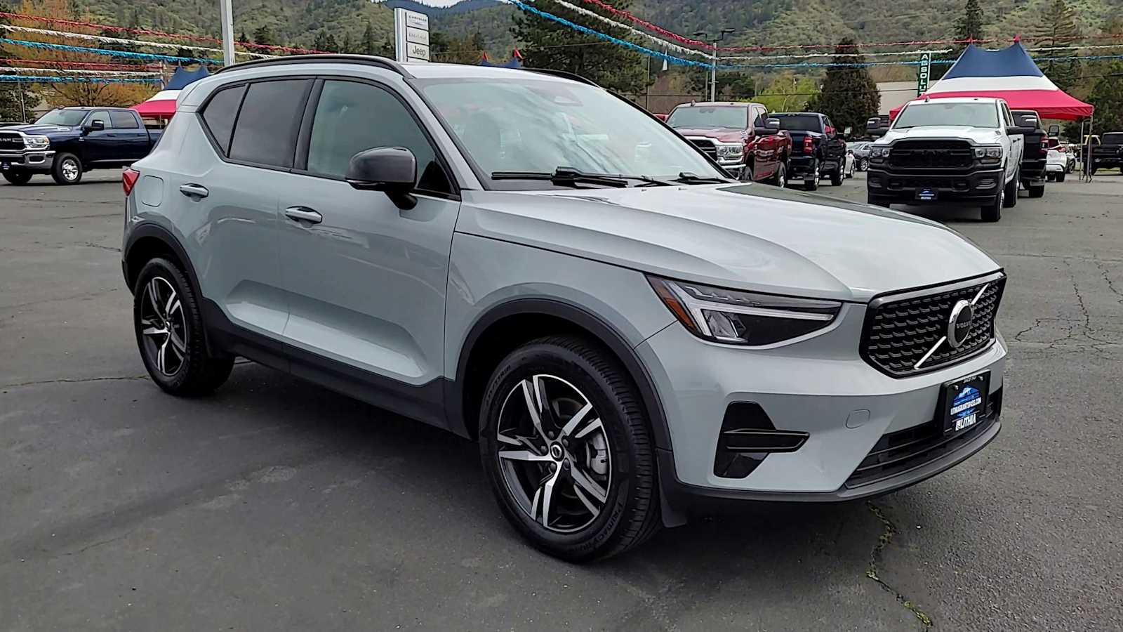 Used 2024 Volvo XC40 Core with VIN YV4L12UKXR2338778 for sale in Grants Pass, OR