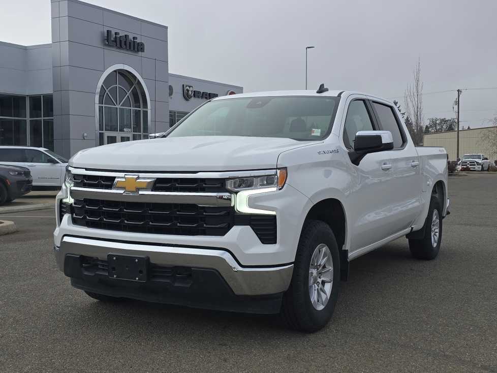 2025 Chevrolet Silverado 1500 LT Crew Cab 4WD