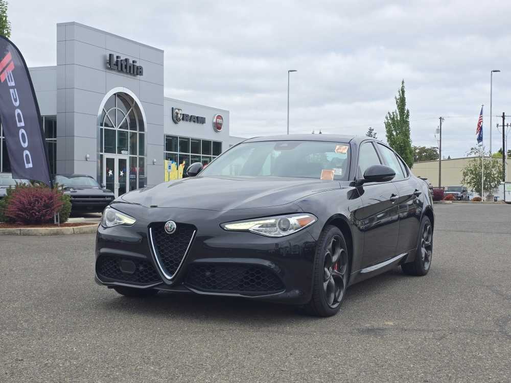 Alfa Black 2020 Alfa Romeo Giulia Sedan All-Wheel Drive 8-Speed Automatic
