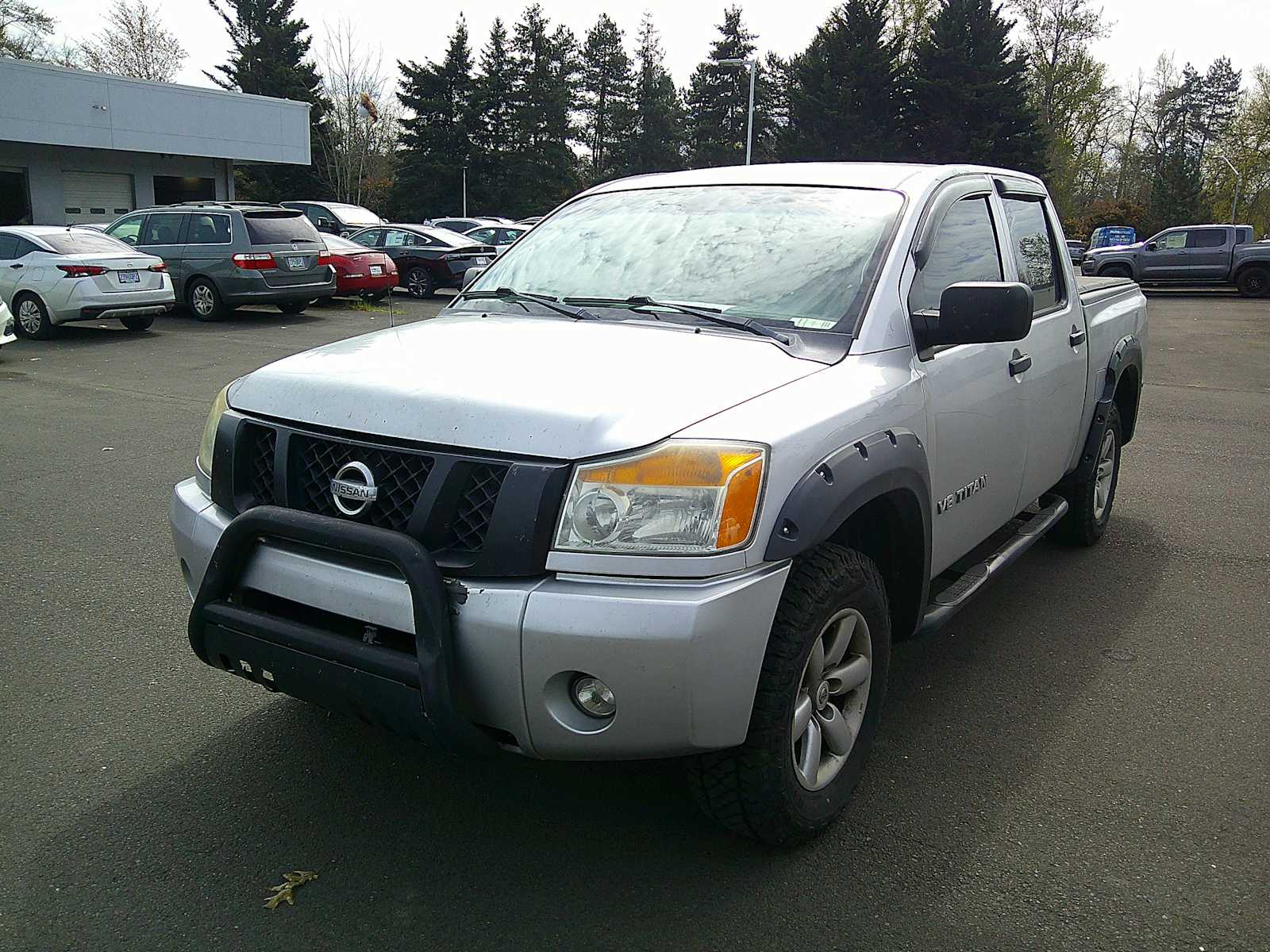 Brilliant Silver Metallic 2014 Nissan Titan S Crew Cab 4WD Pickup Truck Four-Wheel Drive 5-Speed Automatic