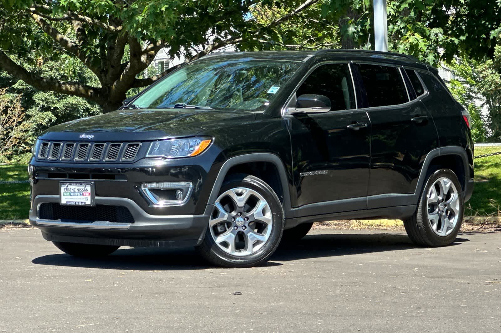 Diamond Black Crystal Pearlcoat 2017 Jeep Compass SUV / Crossover Four-Wheel Drive 9-Speed Automatic